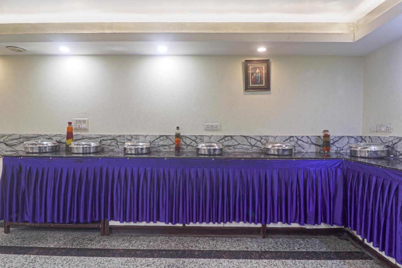 Hotel Sizzling Starr Nueva Delhi Exterior foto