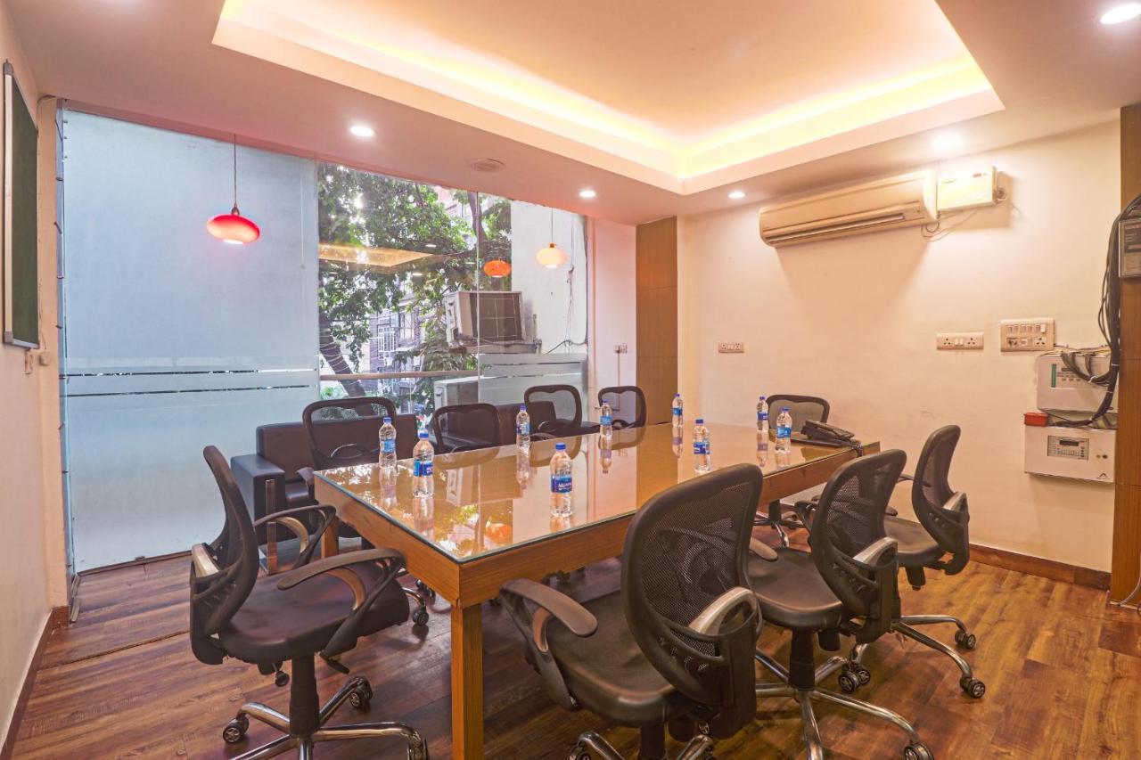 Hotel Sizzling Starr Nueva Delhi Exterior foto