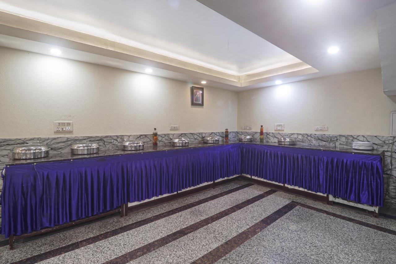 Hotel Sizzling Starr Nueva Delhi Exterior foto